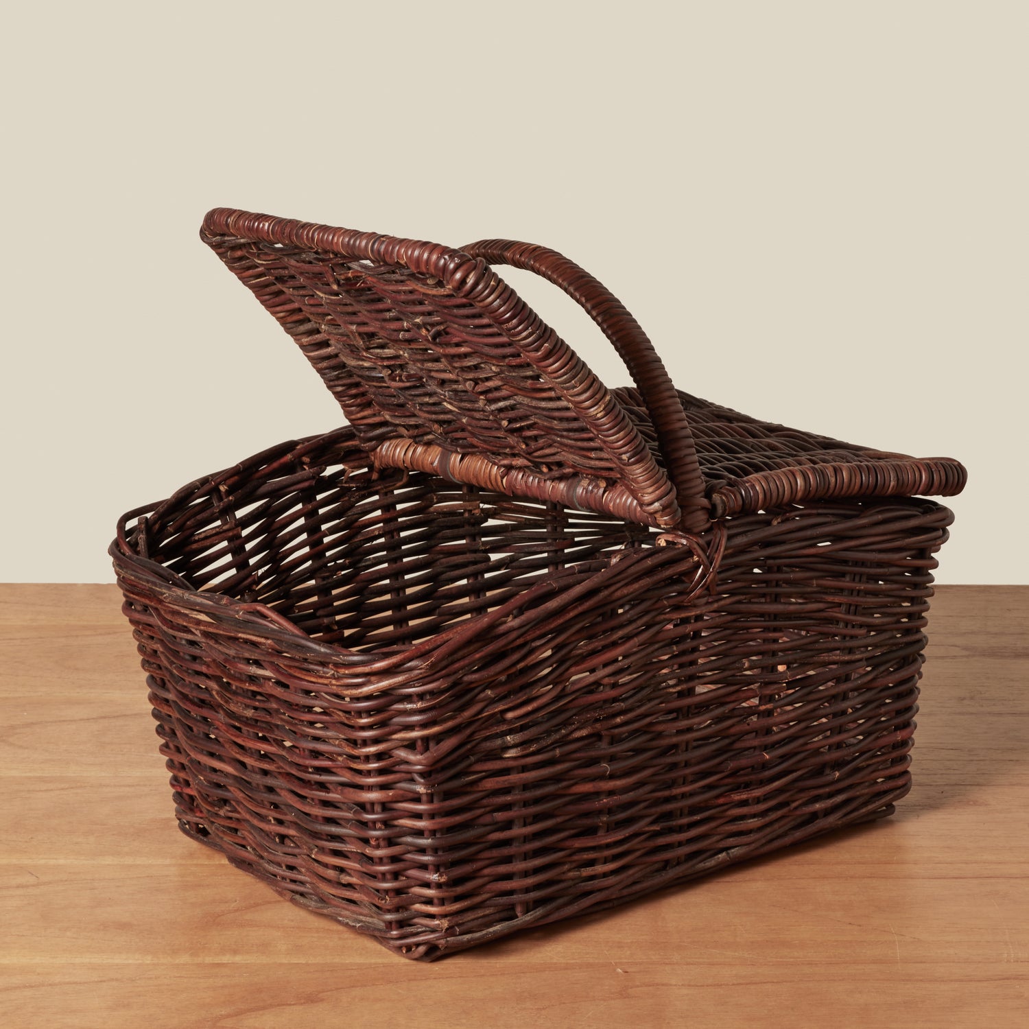classic picnic basket open- Number 6