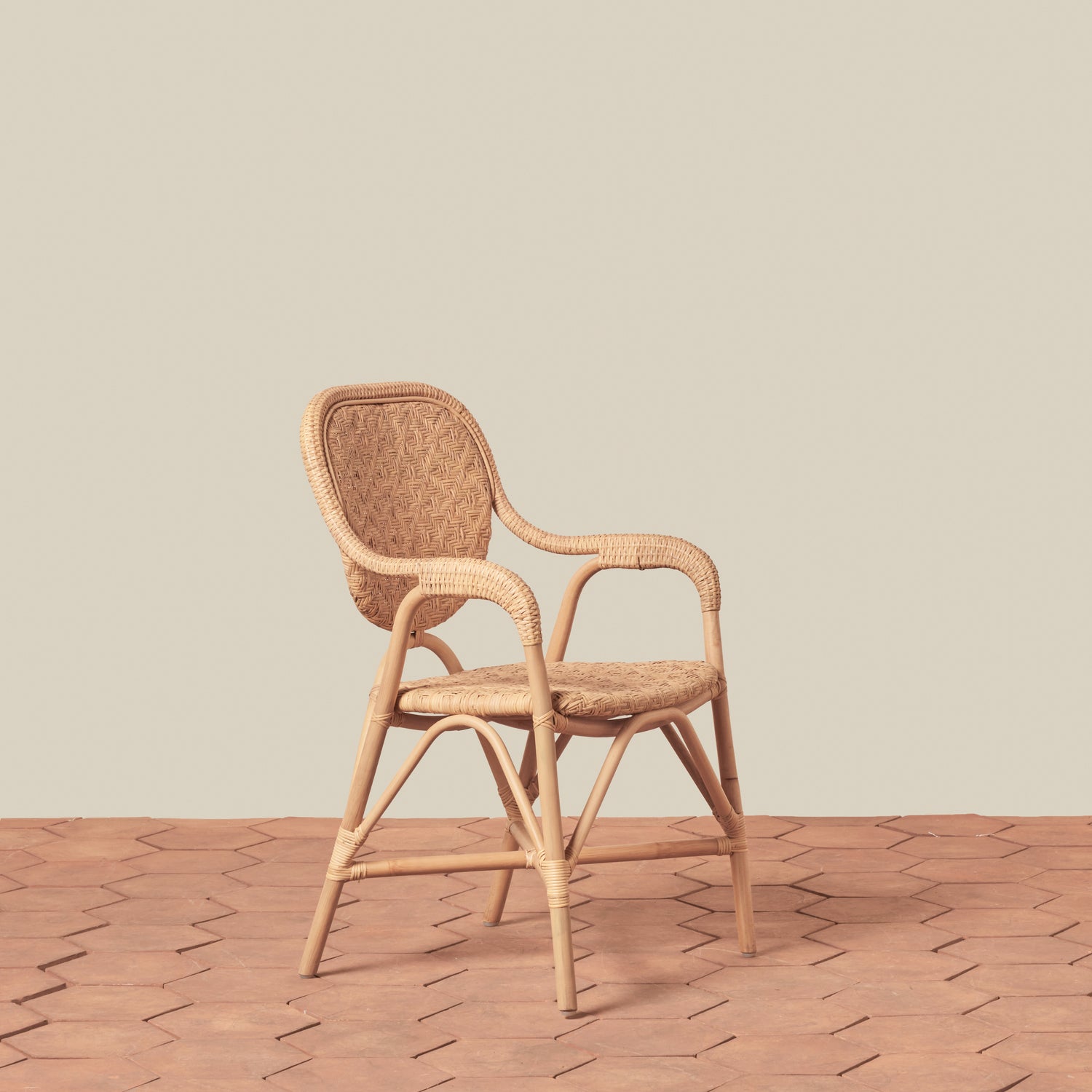 portofino arm chair in natural- Number 8