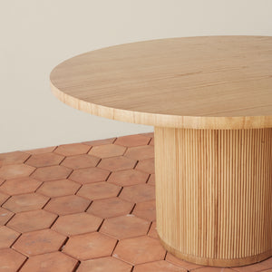 gabriella round dining table detail - Number 4