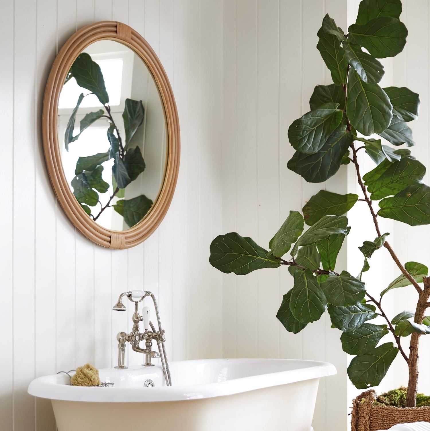 pelicano large round mirror in bathroom- Number 2