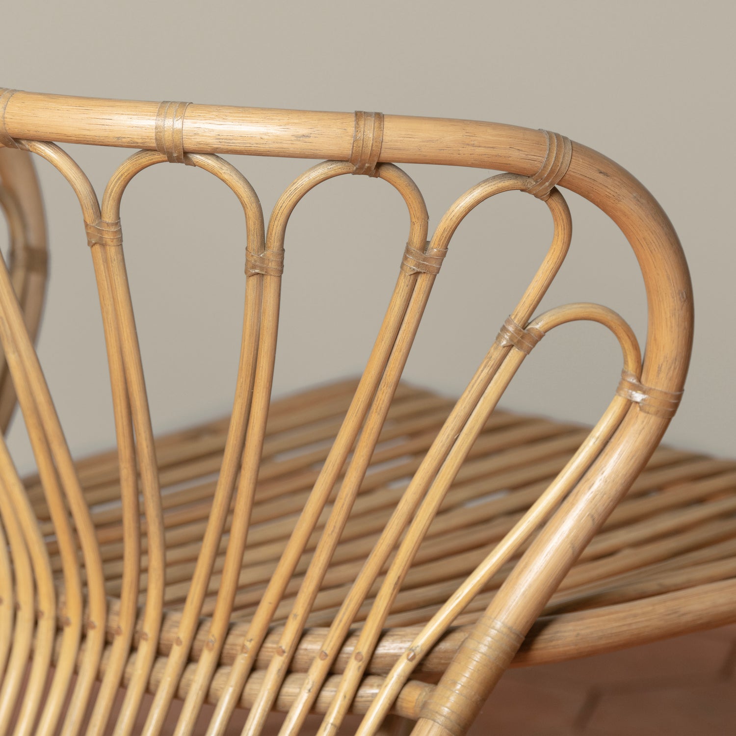 coste rattan lounge chair detail- Number 9
