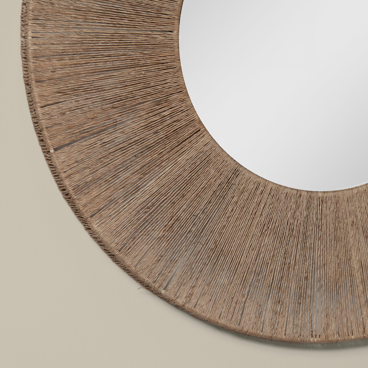 highball jute round mirror detail- Number 3