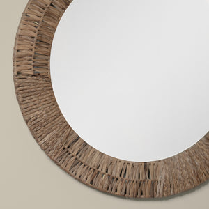 folha round mirror in natural detail