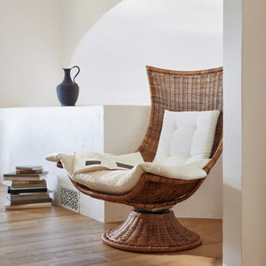 healdsburg wicker swivel chair with cushion in living room - Number 3