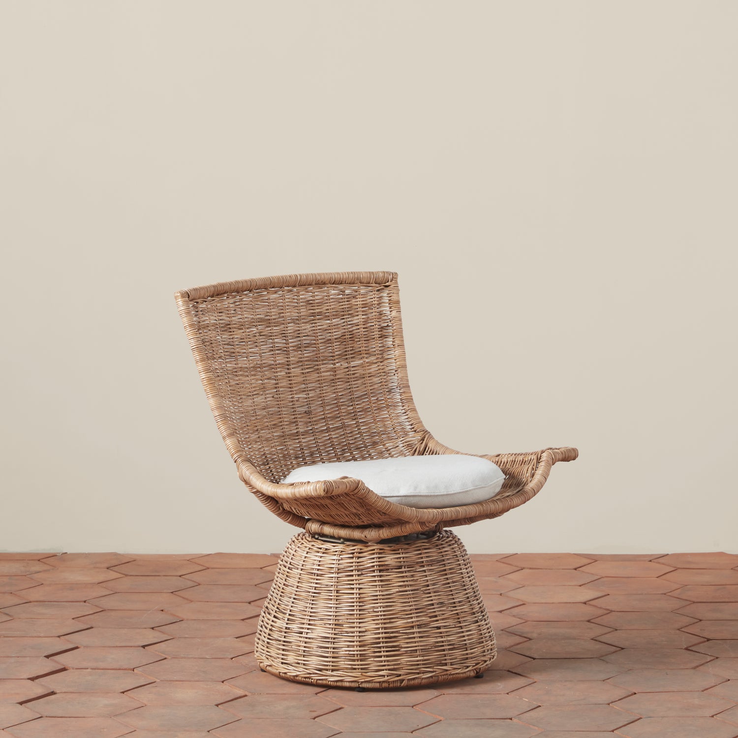 Healdsburg Small Wicker Swivel Chair