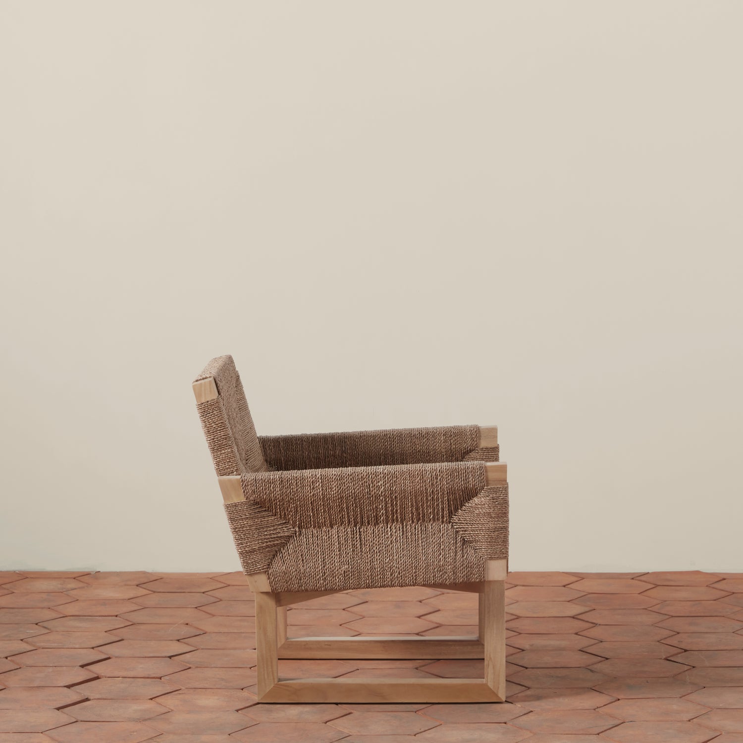 textura lounge chair side- Number 4