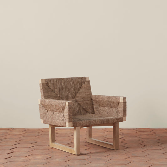 textura lounge chair angle