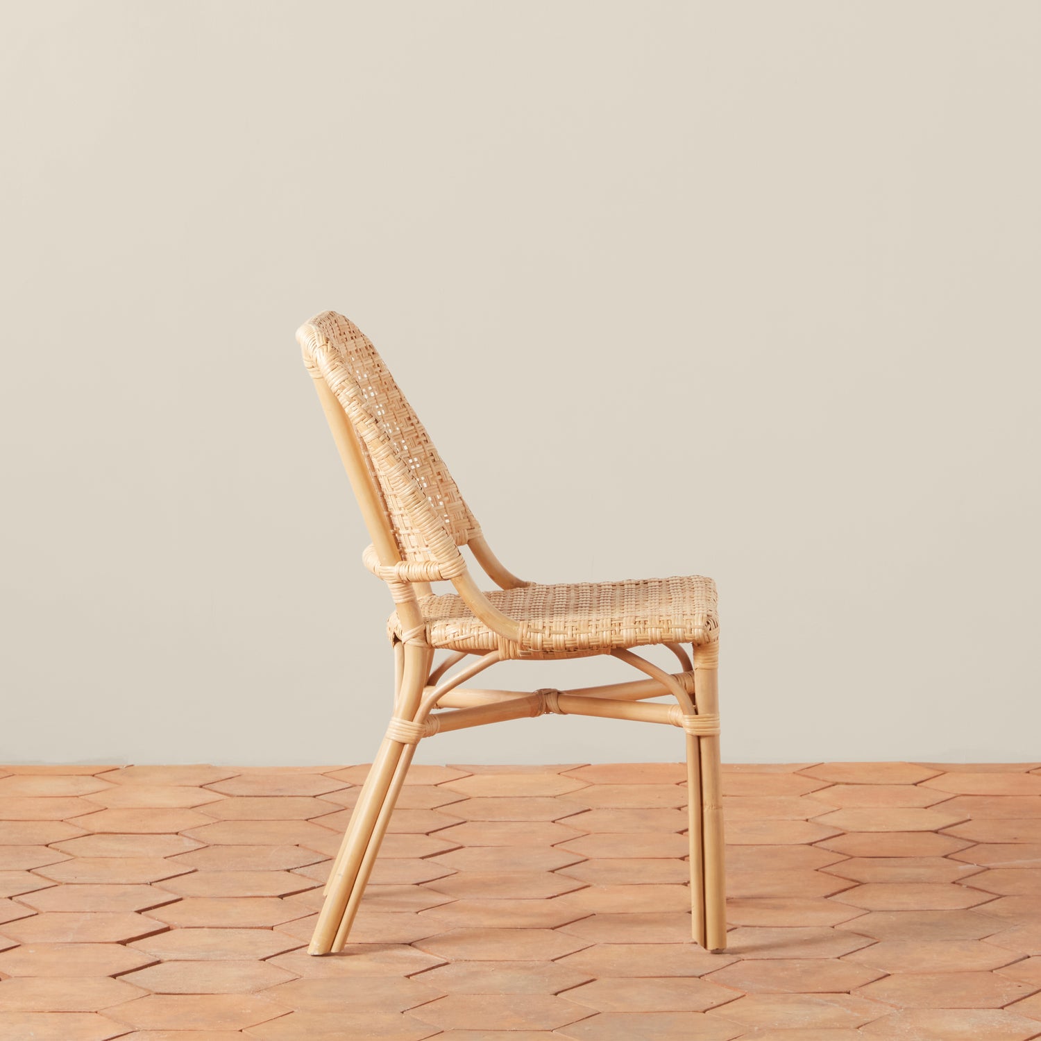 flore side chair side