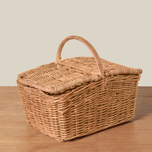 picnic basket with double lid design