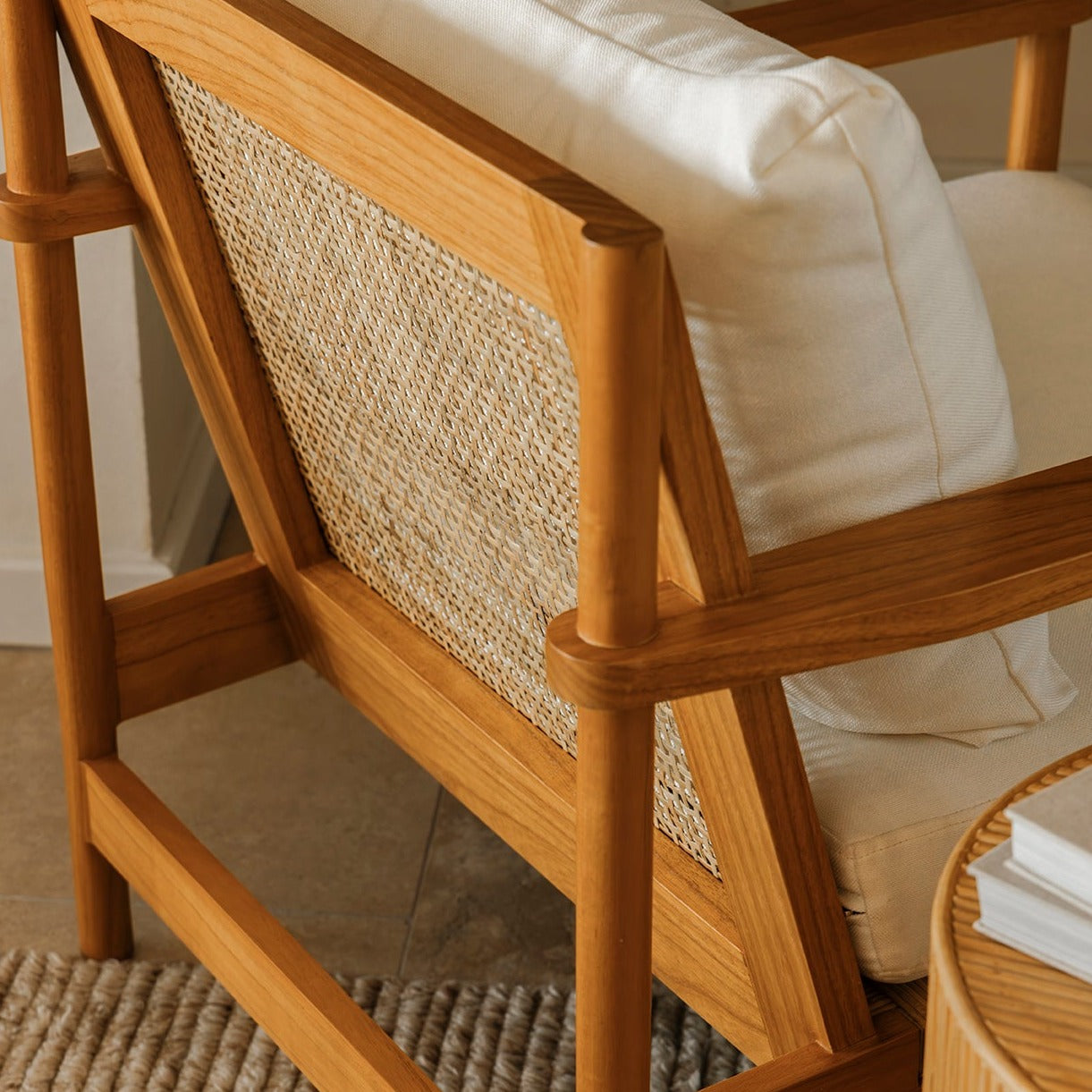 Mesa lounge chair detail