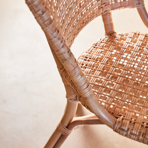 flore side chair detail