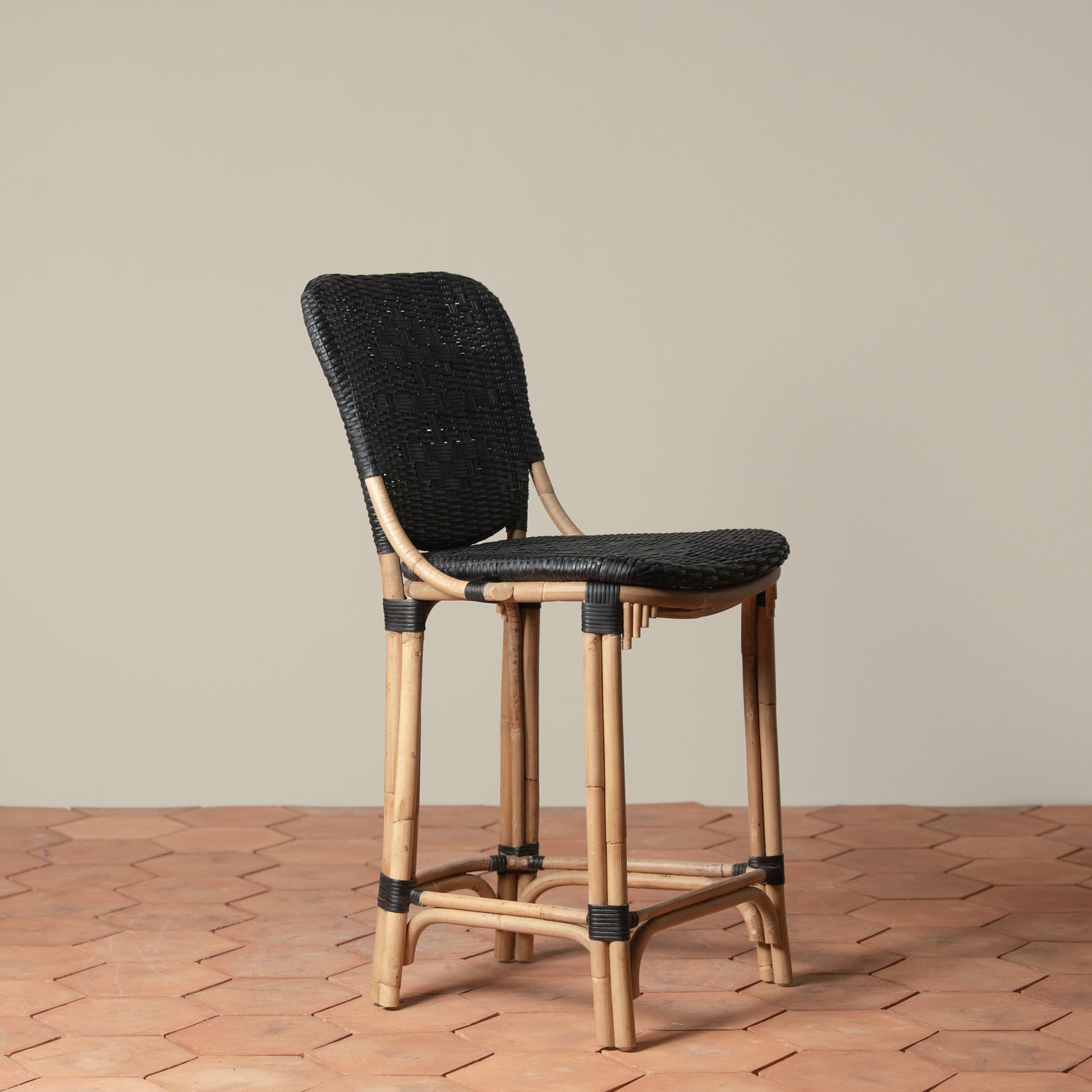 fota bistro counter stool in black angle