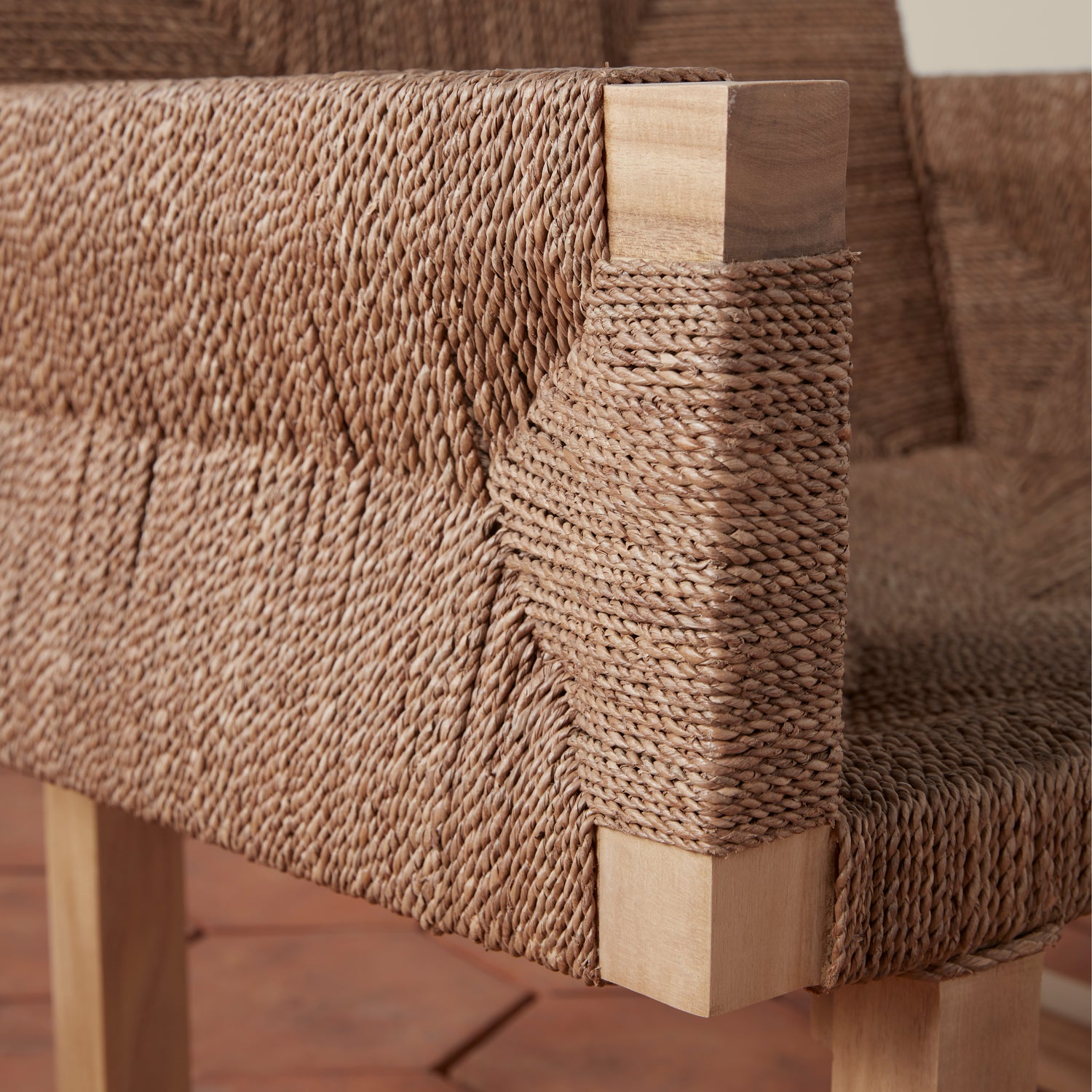 textura lounge chair detail